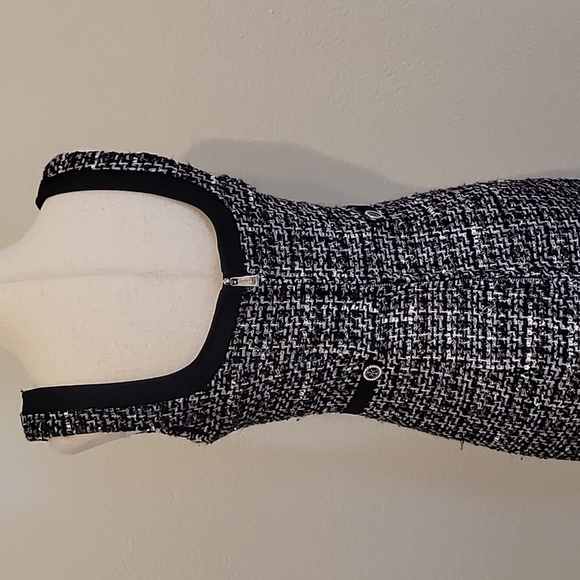 Guess Black and White Mini Dress with Chic Appeal - Picture 7 of 10